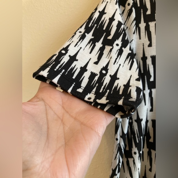 LuLaRoe Disney Perfect T in Black and White Castle Print - Picture 5 of 10